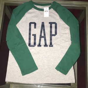 NWT GAP BOYS BASEBALL TEE SZ S 6/7